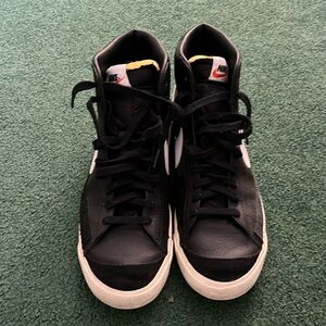 Black men’s Nike blazers